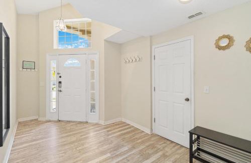 Lake Davenport Estates Casa | Beautiful 5-5 Bedroom Home!