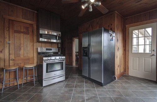 Buda Casa | Hermoso Hill Country Retreat !!