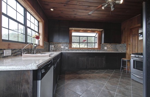 Buda Casa | Hermoso Hill Country Retreat !!