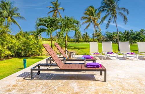 Bavaro Villa | Beautiful 5-BDR 2 levels villa for rent