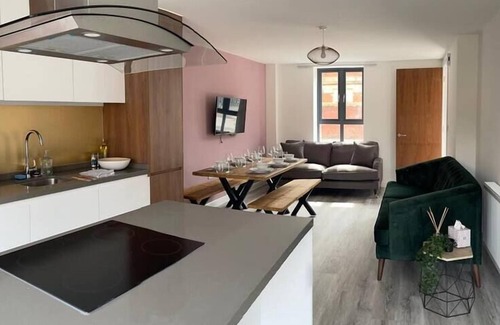 Failsworth Casa | Beautiful 5 Bed House in Manchester by PureStay
