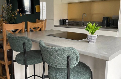 Failsworth Casa | Beautiful 5 Bedroom Home in Manchester Sleeps 9