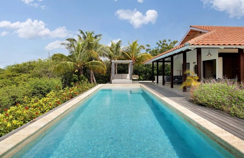Sabadeco Villa | Hermosa villa de 5 dormitorios con vista al mar y piscina privada