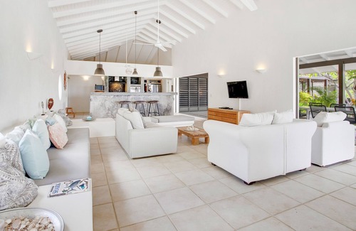 Sabadeco Villa | Hermosa villa de 5 dormitorios con vista al mar y piscina privada