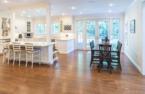 Sag Harbor Casa | Hermosa casa de 5 dormitorios y 5 baños. A pie de pueblo y playas. HomeAway / VRBO exclusivo.