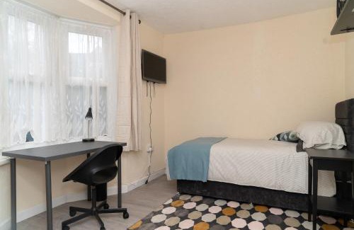 Alibon Casa | Beautiful 5 single bedroom house