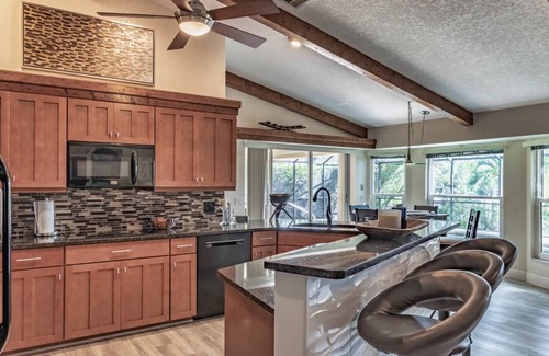 Punta Gorda Villa | Beautiful 5 Star Villa with Private Pool on the Prestigious Charlotte Harbor