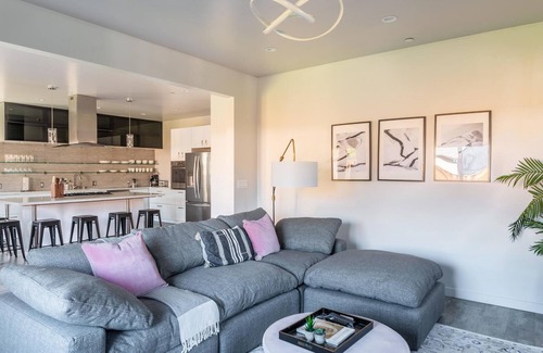 Northside Casa | Beautiful 5BR House in San Jose w/Fenced Yard