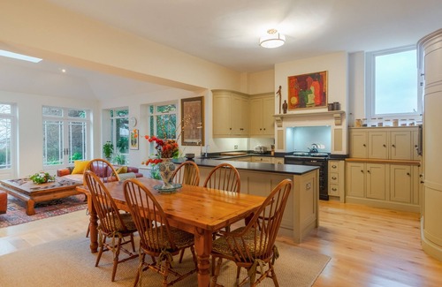 Lower Shiplake Casa | Beautiful 6-bedroom countryside home -- sleeps 12 | Wonderful walks and scenery