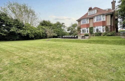 Mundesley Casa | Beautiful 9 Bed Seaview Estate