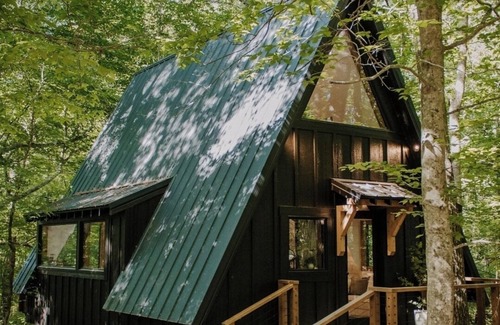 Abbeville Cabaña | Beautiful A frame Nestled Among the Trees
