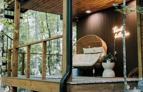 Abbeville Cabaña | Beautiful A frame Nestled Among the Trees
