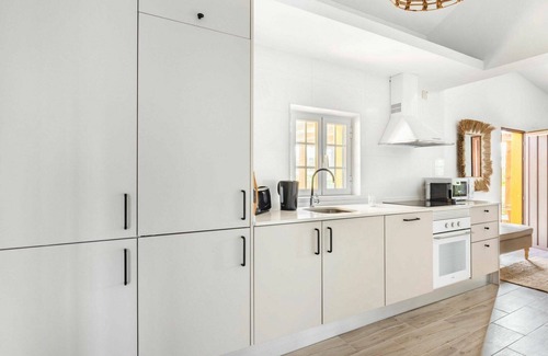 Sao Martinho Villa | Hermoso apartamento en villa para 4 personas con piscina, A/C, WIFI, TV, terraza y aparcamiento