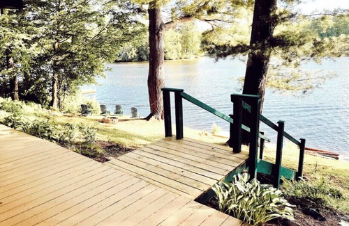 South Colton Cabaña | Beautiful Adirondack Region Lakefront Cottage