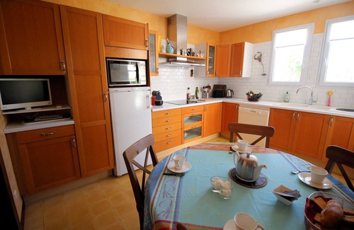 Poulx Villa | Hermoso chalet con aire acondicionado en Poulx, cerca de Nîmes, Gard, piscina privada