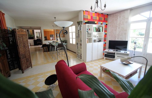 Poulx Villa | Hermoso chalet con aire acondicionado en Poulx, cerca de Nîmes, Gard, piscina privada