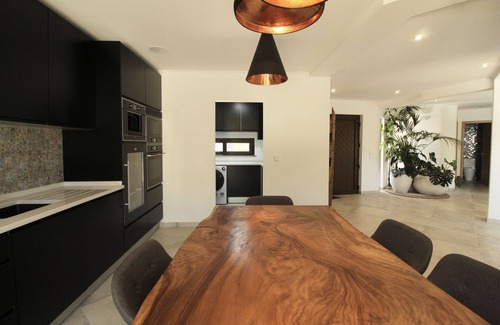 Alcalar Villa | Beautiful Algarve Pool Villa Bali with a private garden - 15min to beach
