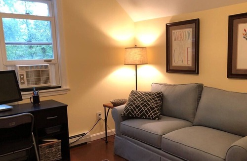 Kent Casa | Beautiful, All-Season, Rustic Family Getaway