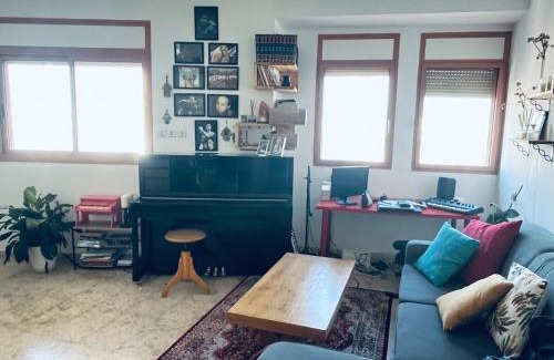 Ramat Gan Apartamento | Beautiful and Central but QUIET