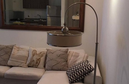 Tumba Vieja Apartamento | Hermoso y acogedor condominio frente al mar cerca de la ciudad.
