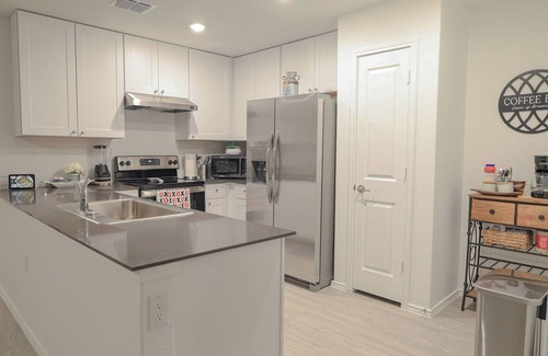 Southside Casa | Beautiful and Cozy 4-bedroom house San Antonio. TDY- Traveling Nurses Welcome