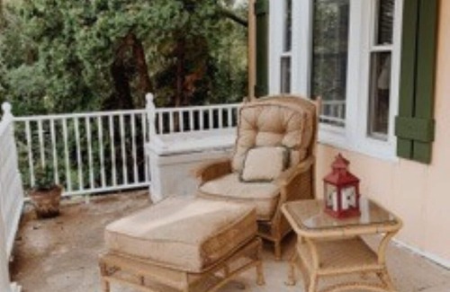 Winthrop Harbor Casa | Beautiful and Cozy With 5 Bedrooms