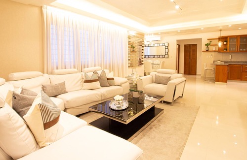 Viejo Arroyo Hondo Apartamento | BEAUTIFUL AND ELEGANT APARMENT IN CENTER OF SD