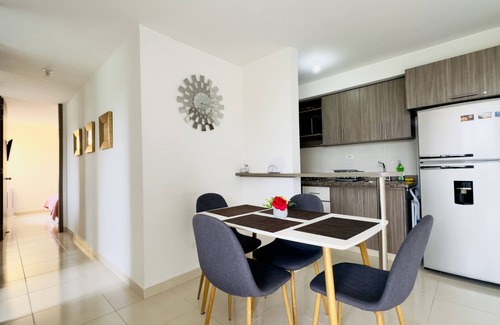 Pereira Apartamento | Hermoso y cómodo apartamento en Pereira con tres habitaciones, tres camas dobles