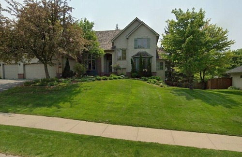 Eden Prairie Casa | Beautiful and Large house in great location Eden Prairie