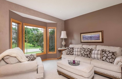 Eden Prairie Casa | Beautiful and Large house in great location Eden Prairie