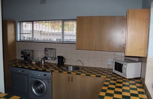 Menlo Park Casa | Hermosa y lujosa casa adosada en un suburbio de lujo, con todos los servicios