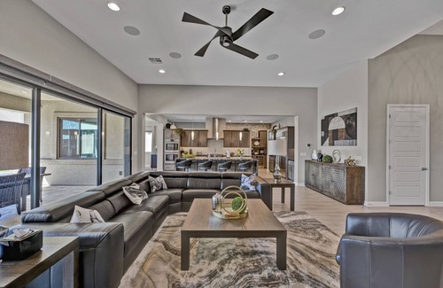 Centennial Hills Casa | Beautiful and Newly-Built Upscale Ranch Getaway