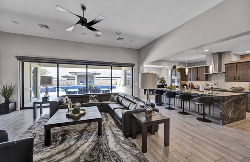 Centennial Hills Casa | Beautiful and Newly-Built Upscale Ranch Getaway