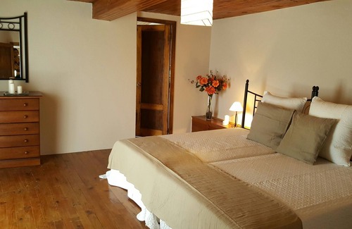 Outeirino Casa | BONITA Y TRANQUILA CASA DOS AVOS