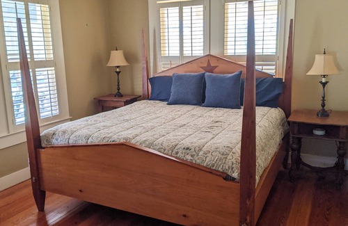 Fair Oaks Ranch Otro | Beautiful and rustic stone cottage surrounded by nature.