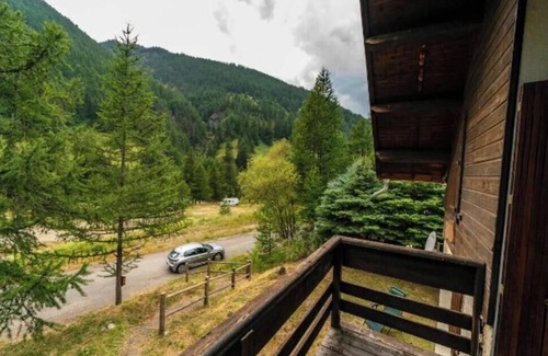 Abries Chalet De Esquí | Beautiful and spacious mountain chalet in Queyras - Abriès. Pet friendly!
