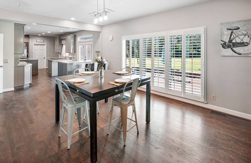 Steele Creek Casa | Beautiful and Serene 5BR Oasis with Private Pond