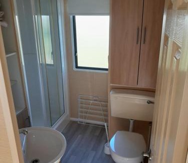 Clacton-on-Sea Otro | Beautiful and Spacious Mobile home - Sleeps 6,