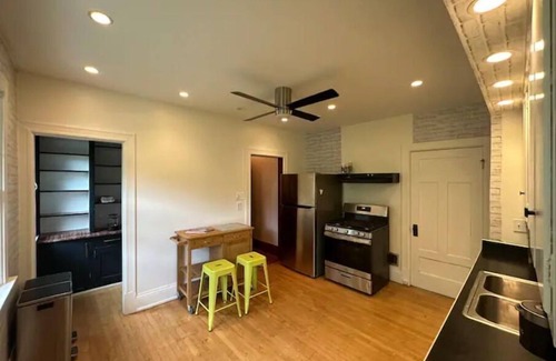 Upper East Side Apartamento | Beautiful and Spacious 3BR plus Garage