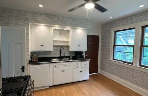 Upper East Side Apartamento | Beautiful and Spacious 3BR plus Garage