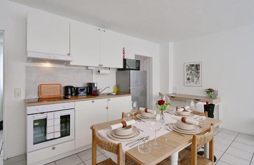 Elberfeld-Mitte Apartamento | Beautiful and spacious 4-Room Apartments in City Center