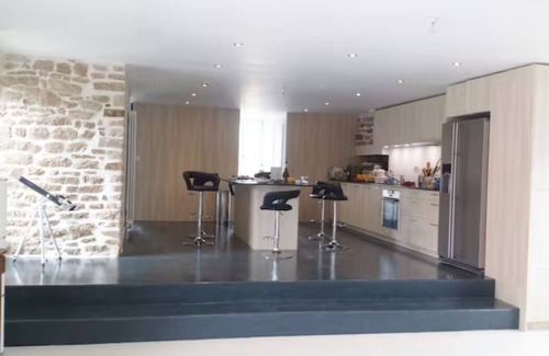 Arradon Casa | Beautiful and spacious with swimming pool.