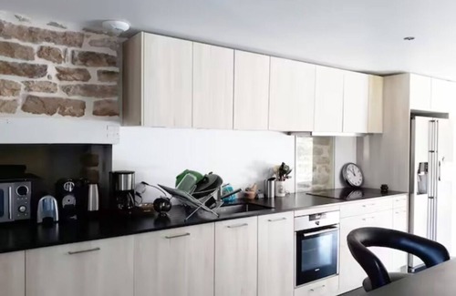 Arradon Casa | Beautiful and spacious with swimming pool.