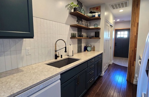 Ellensburg Casa | Beautiful and unique 1 bedroom home close to downtown with hot tub!