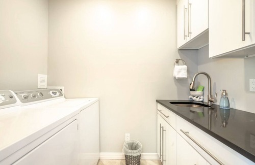Peregrine Casa | Todo nuevo en 2018! Apartamento privado de invitados minutos a USAFA y Jardín de los Dioses!