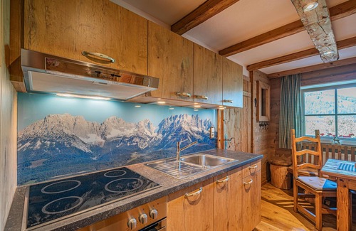 Kirchdorf in Tirol Apartamento | Beautiful apartment with pool near the lift