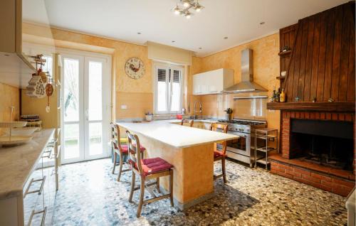 Corsanico Apartamento | Beautiful Apartment In Corsanico