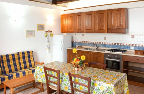 San Lorenzo Nuovo Apartamento | Bonito apartamento para 4 personas con piscina, A/C, WIFI, TV, patio y aparcamiento