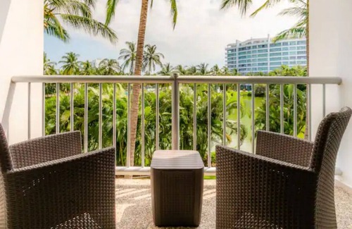 La Poza Apartamento | Beautiful Apartment with Beach Club and Spa in Acapulco!