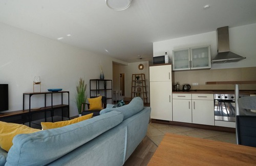 Zentrum-West Apartamento | **beautiful Apart with huge terrace / 2 rooms in the centre / ground floor WE08
